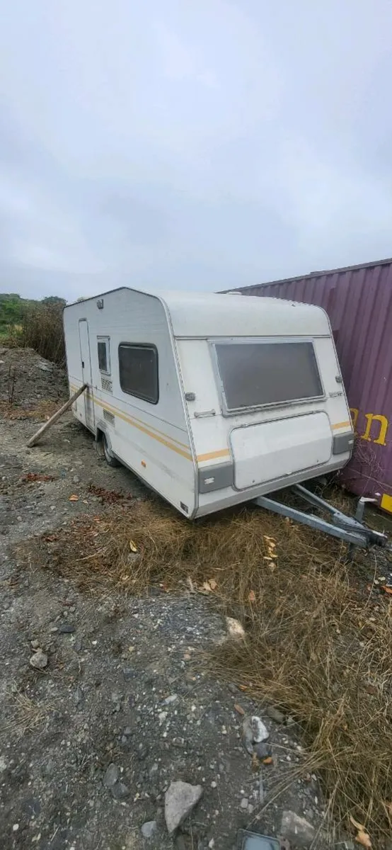 Knaus Südwind Caravan - Image 1