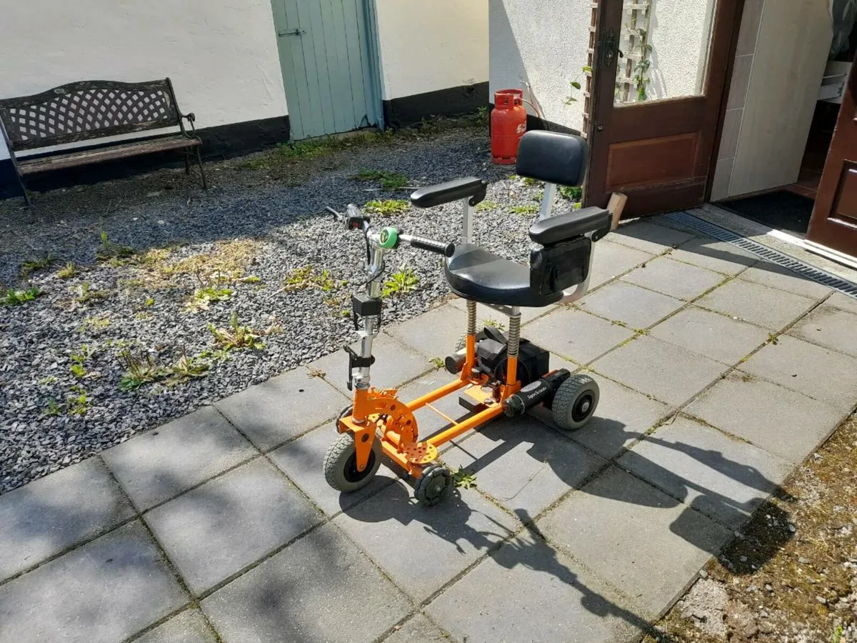 Mobility scooter - Image 1