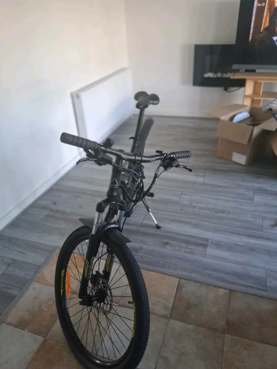 Fuji E-Nevada 27.5 2.1 E-Bike - Image 3
