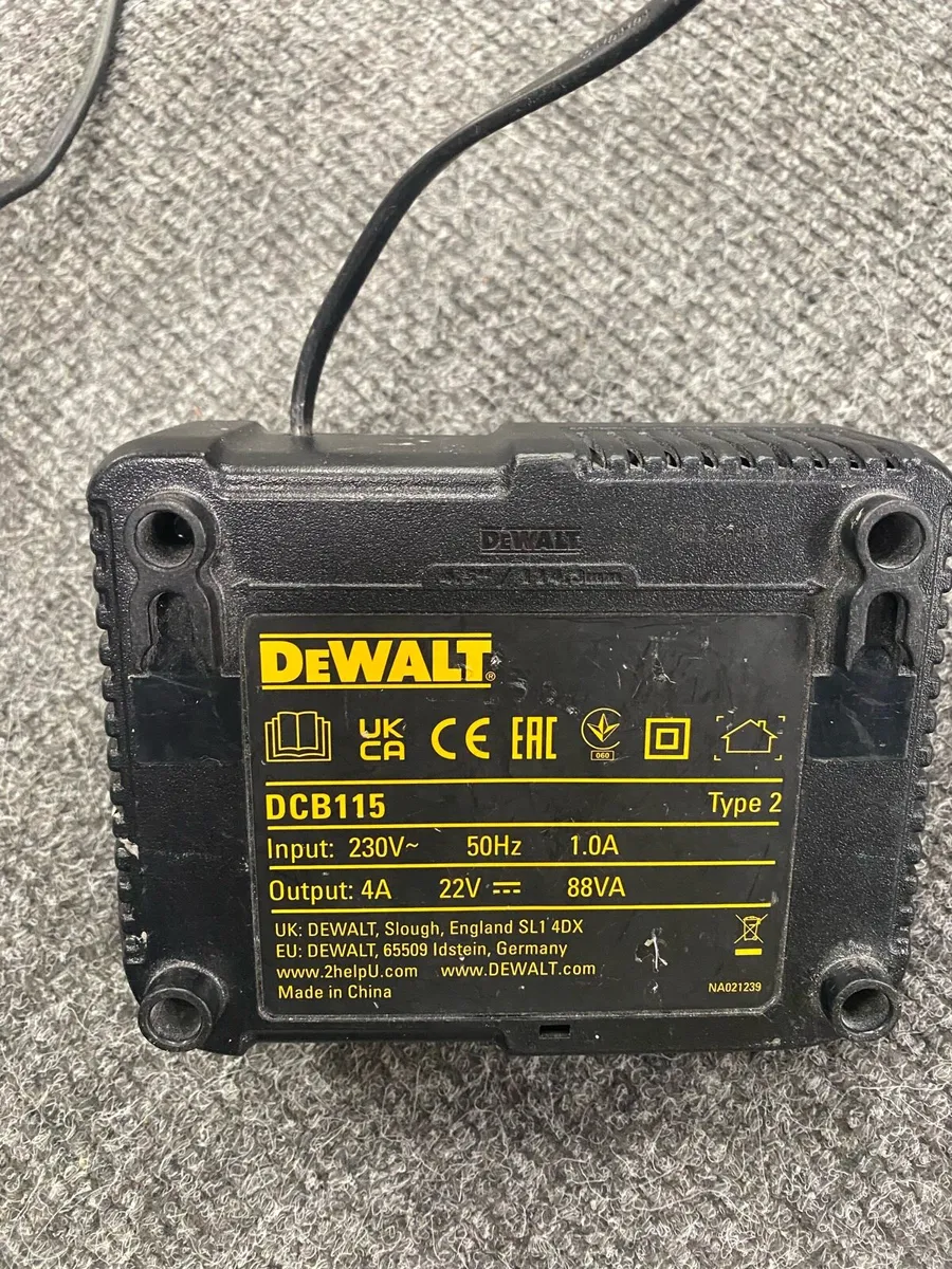 Dewalt DCB11 Battery Charger - Image 2