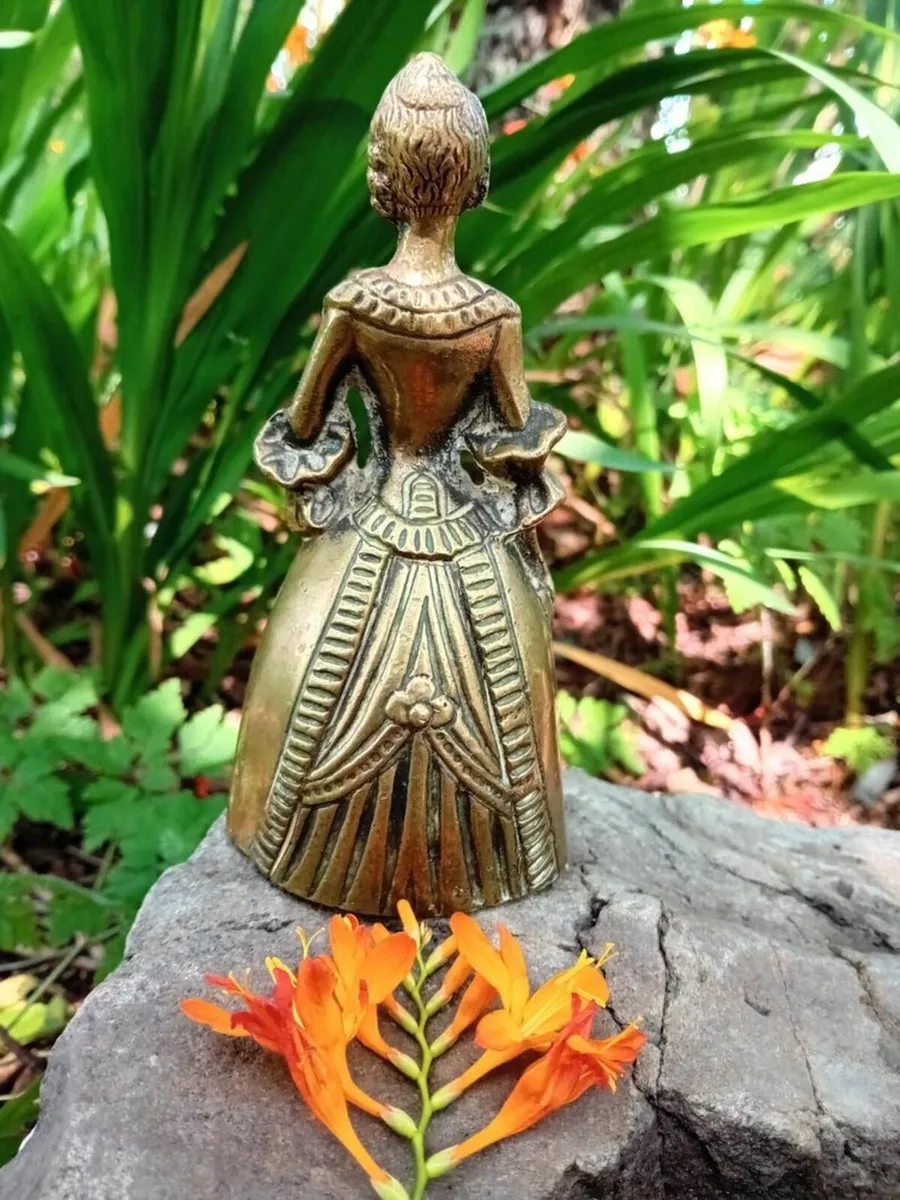 Antique Brass Ornate Lady Bell, Madame de Pompadou - Image 3