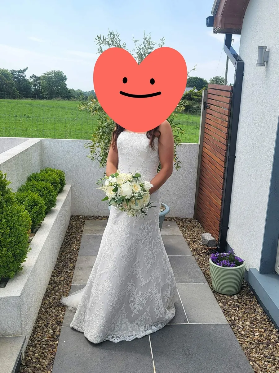 Wedding dress - Image 1