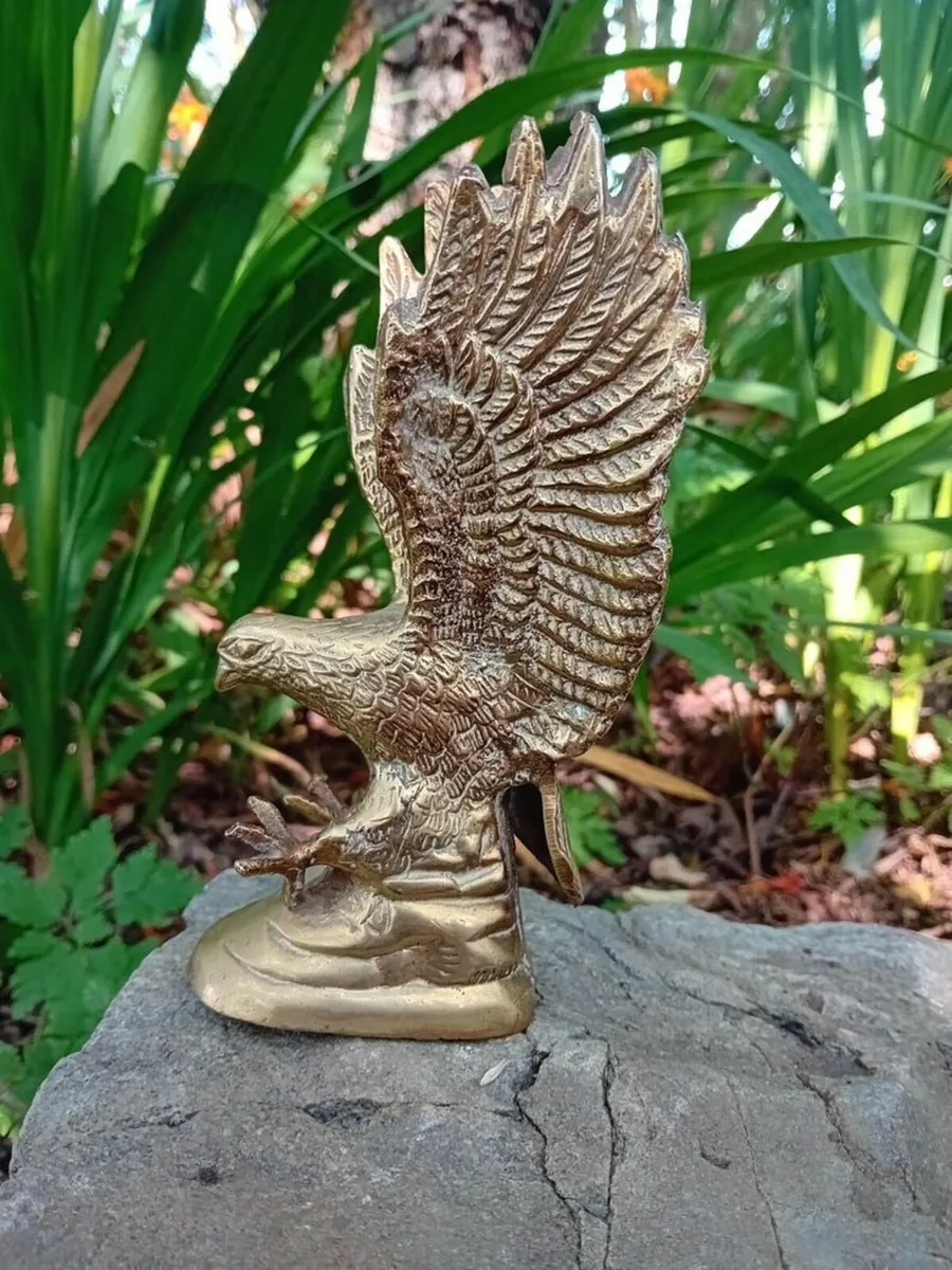 Vintage Brass Eagle Statue, brass bird, home decor - Image 4