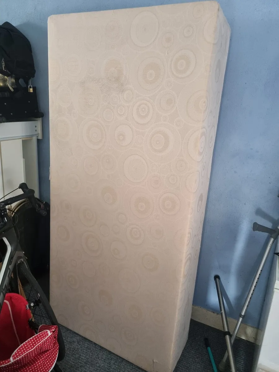 Single bed base