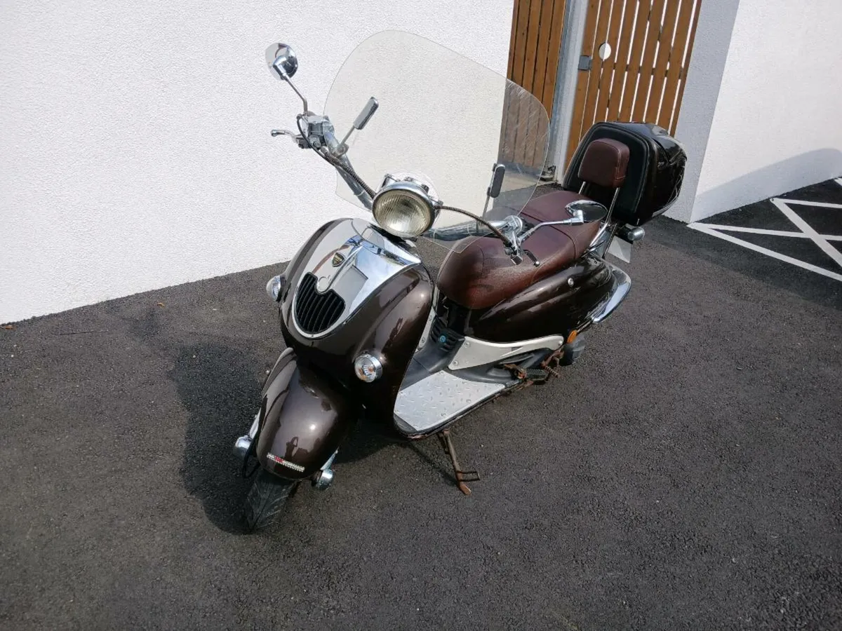 Scooter - Image 1