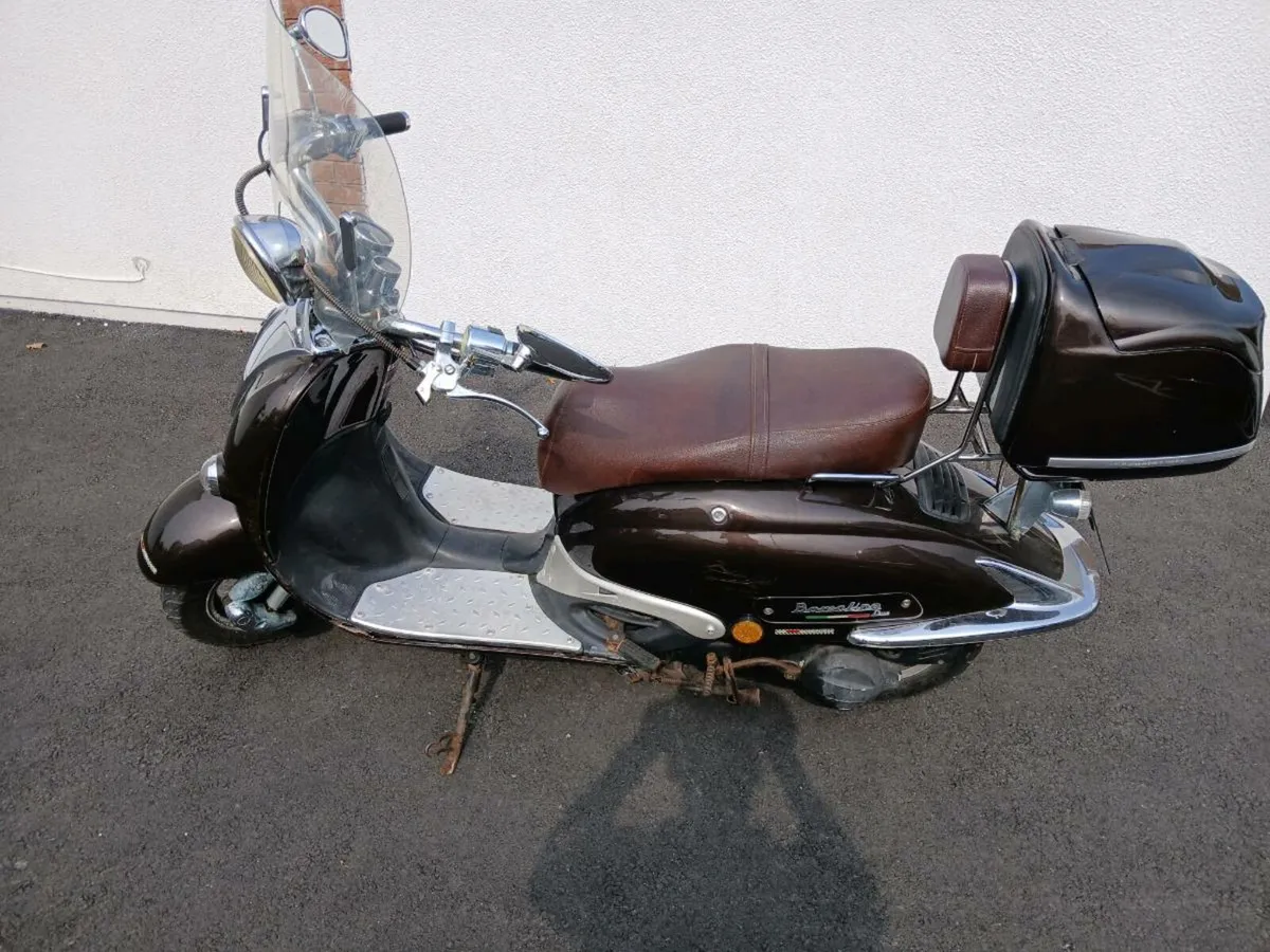 Scooter - Image 2
