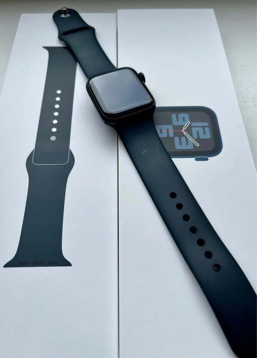 Apple Watch SE (Gen 2) 40mm Midnight - Image 3