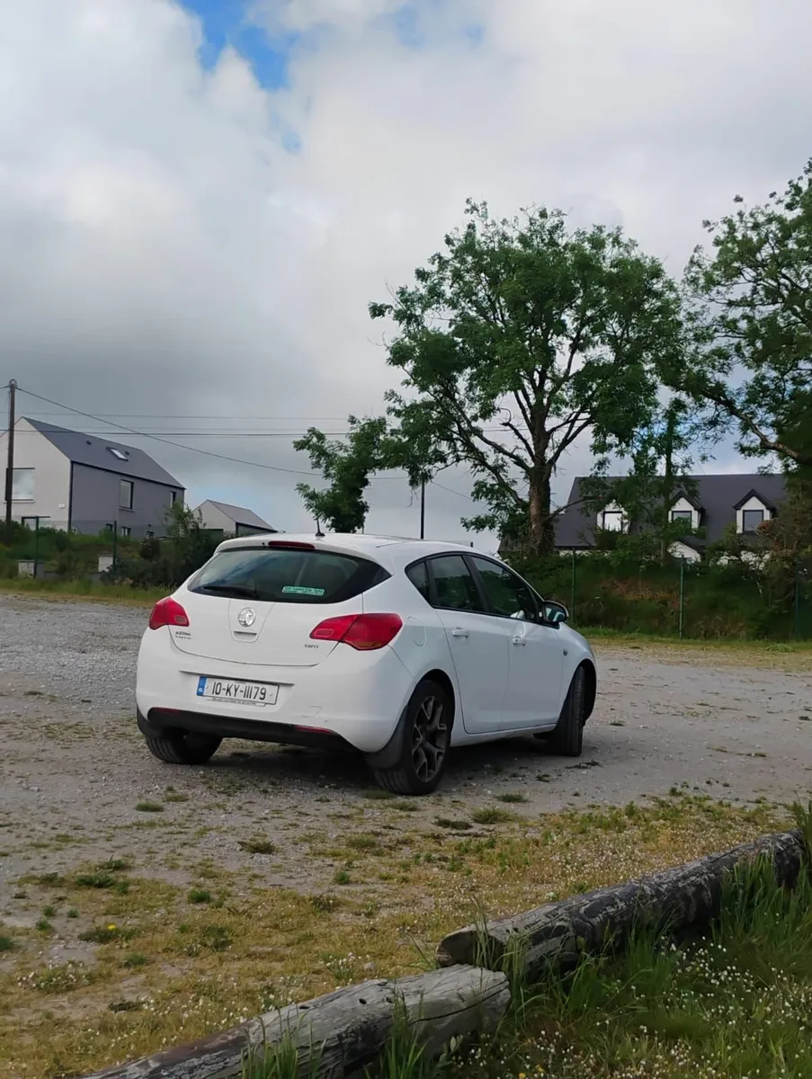 Vauxhall Astra 2010 - Image 3