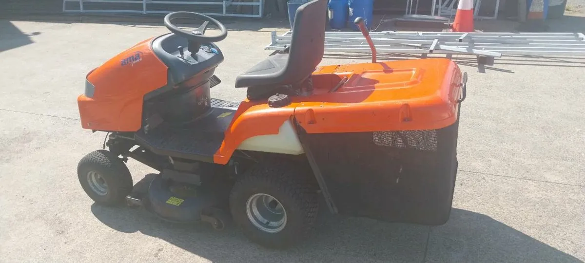 Ride on mower - Image 2