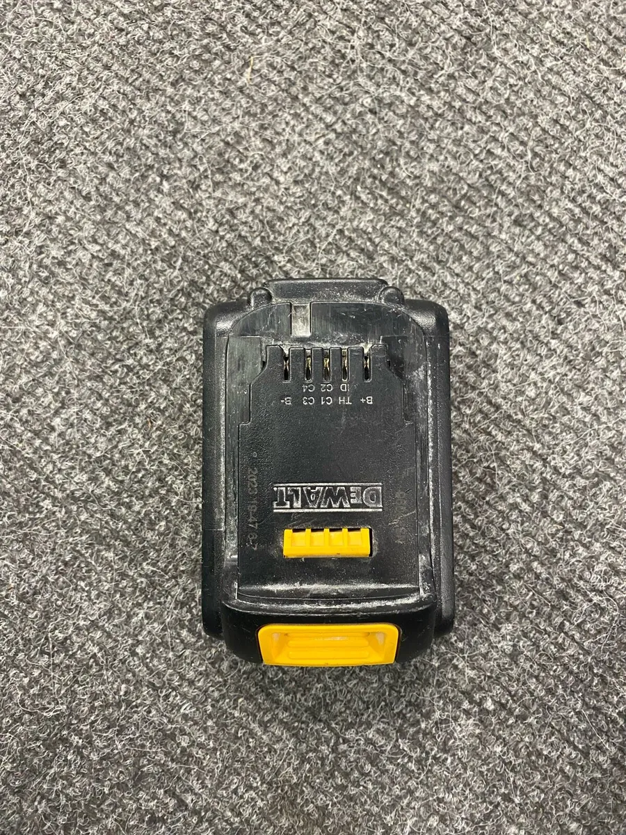Dewalt 4Ah Battery - Image 2