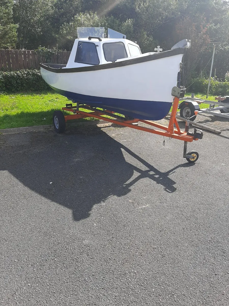 16 ft x 6 ft Fiberglass Cabin Boat - Image 1