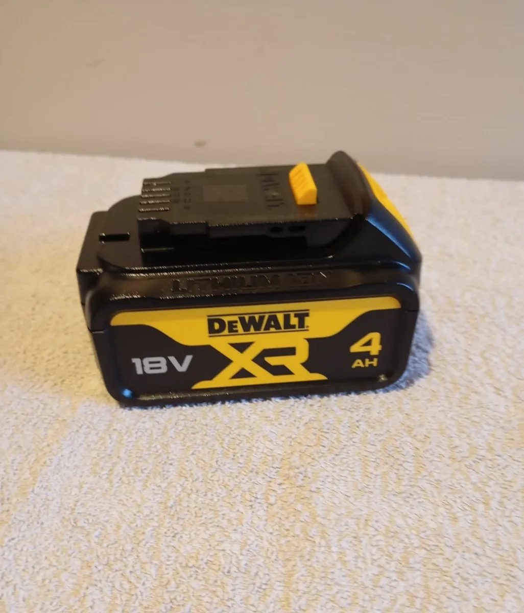 DeWalt Charger and Battery - Image 3