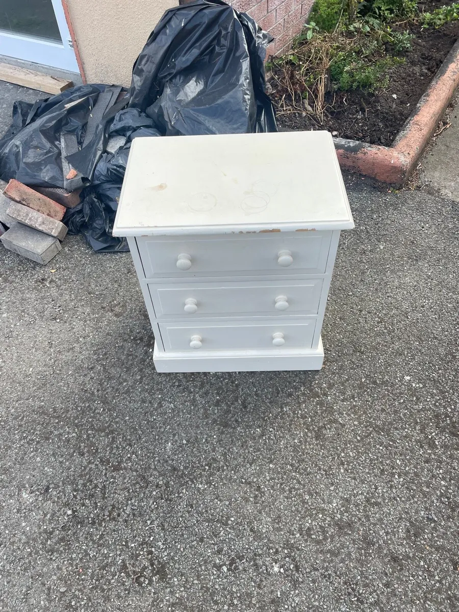 White wooden chest of drawer - Image 3