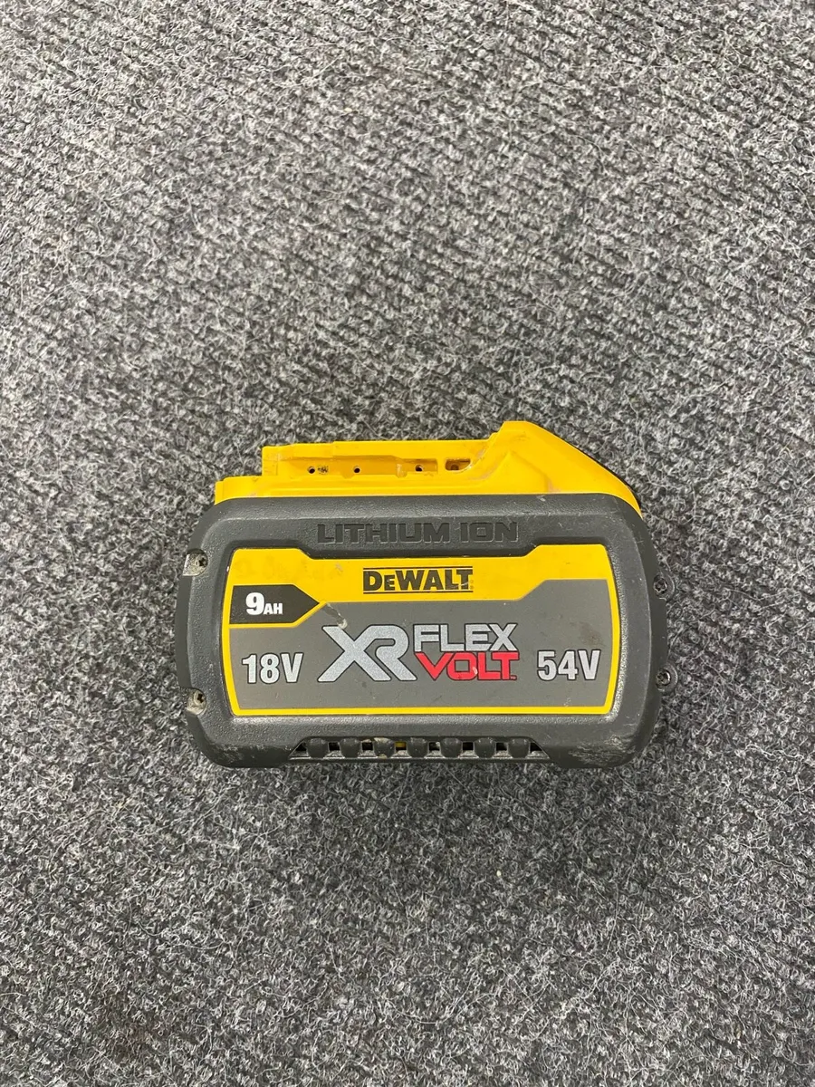 Dewalt 9Ah 18V/54V Battery - Image 1