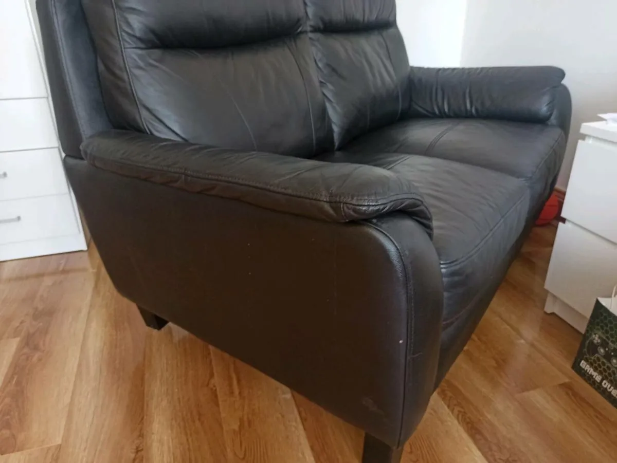 2 seater leather sofa - Image 2