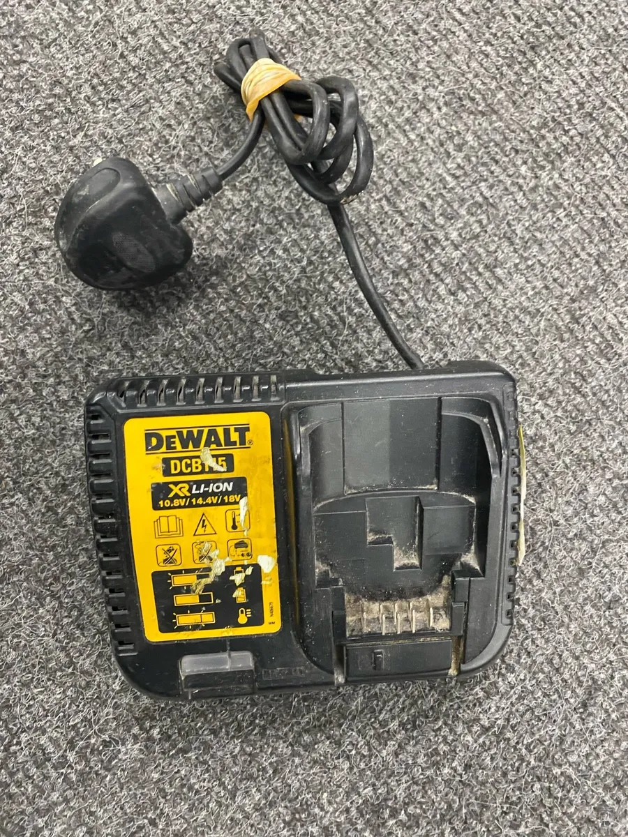 Dewalt Battery Charger