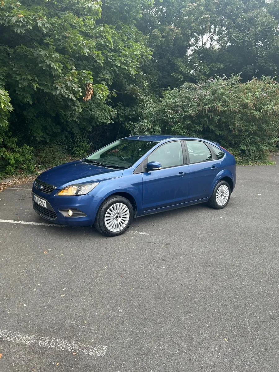 Ford Focus 2010 - Image 1
