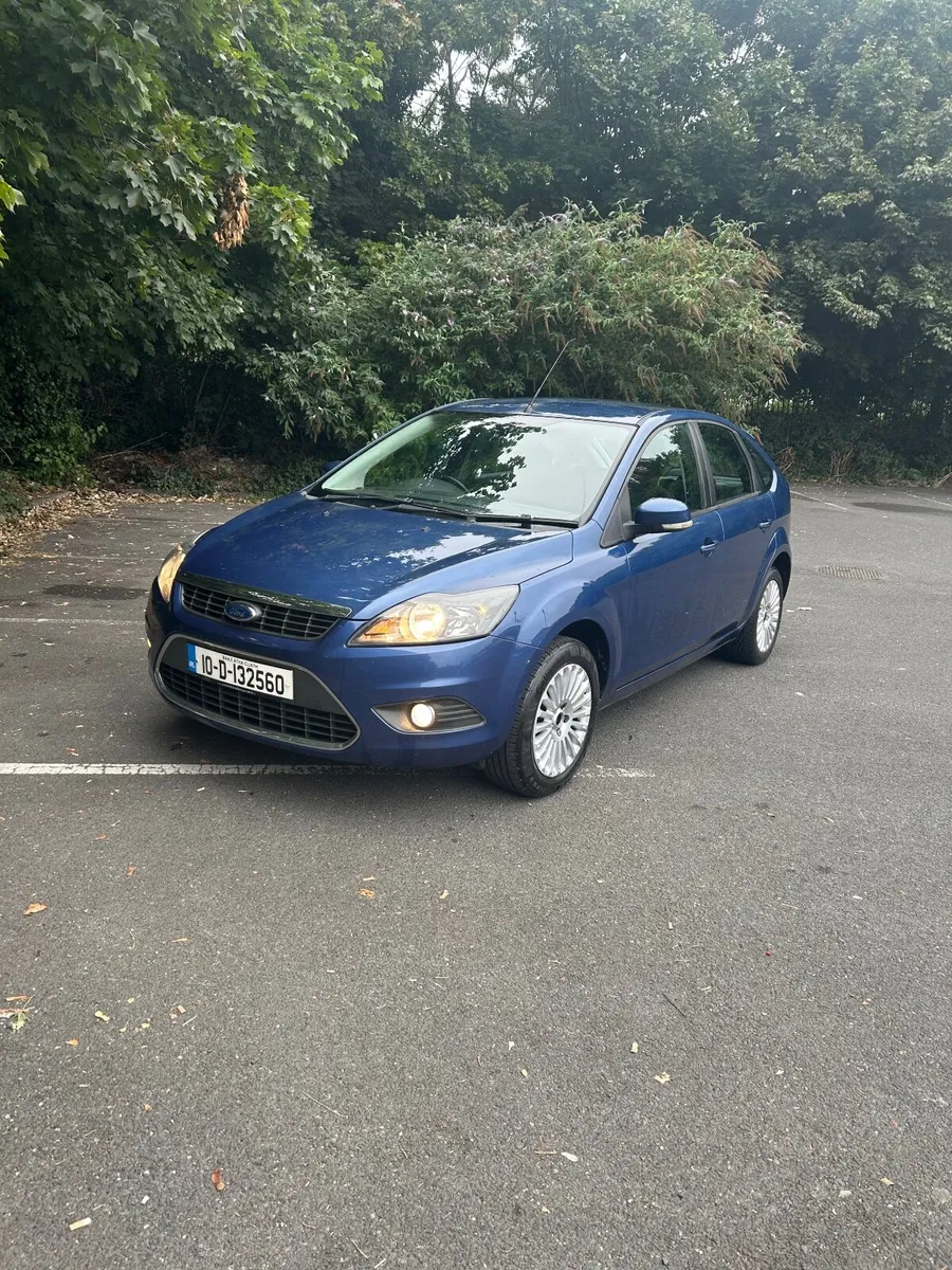 Ford Focus 2010 - Image 2