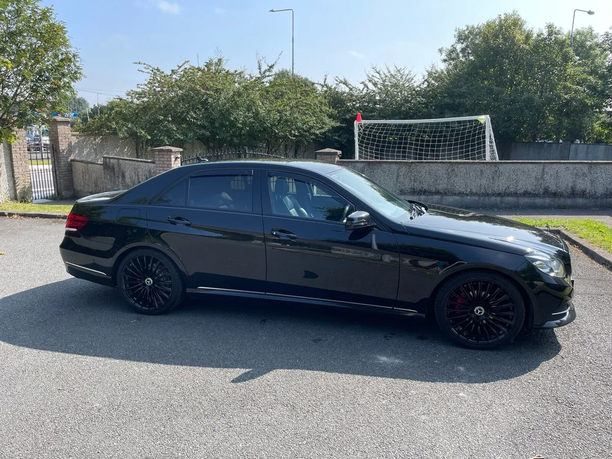 Mercedes Benz e220 - Image 4