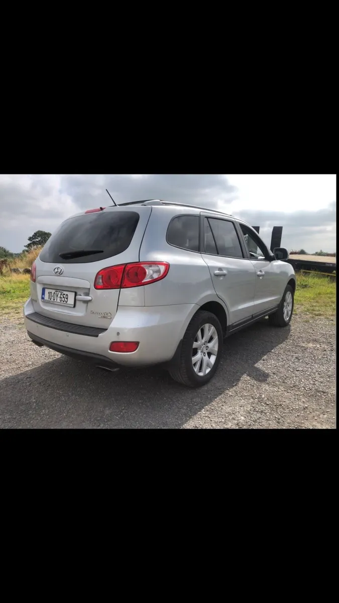 Hyundai Santa Fe - Image 2