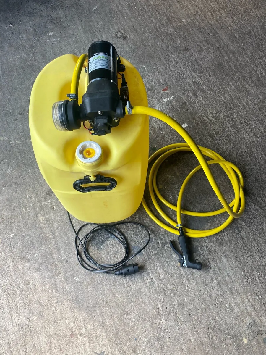 Horse Washer