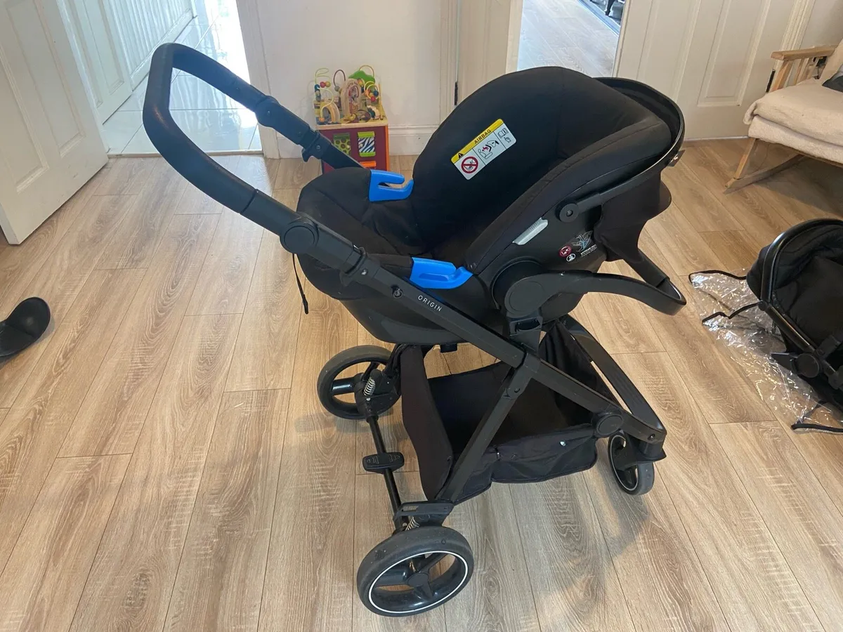 Babylo buggy and car seat - Image 3