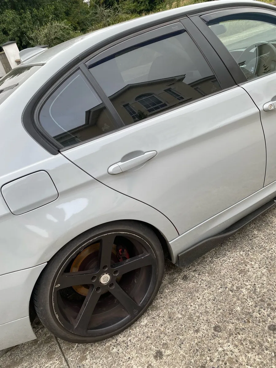 Bmw e90 320d - Image 4