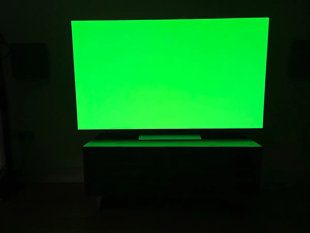 LG OLED evo C2 65 inch - Image 2