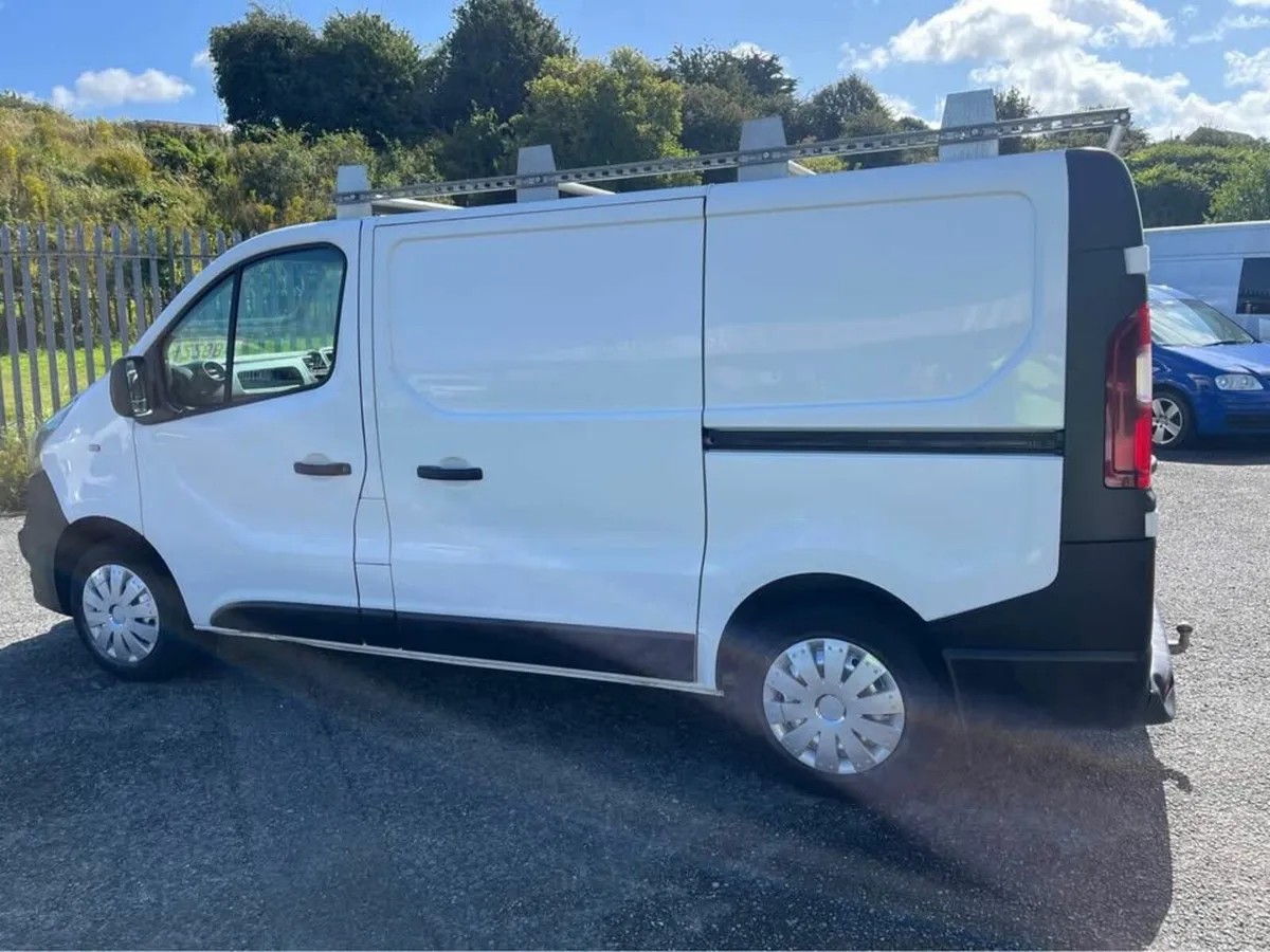 Vauxhall Vivaro 2016 - Image 4