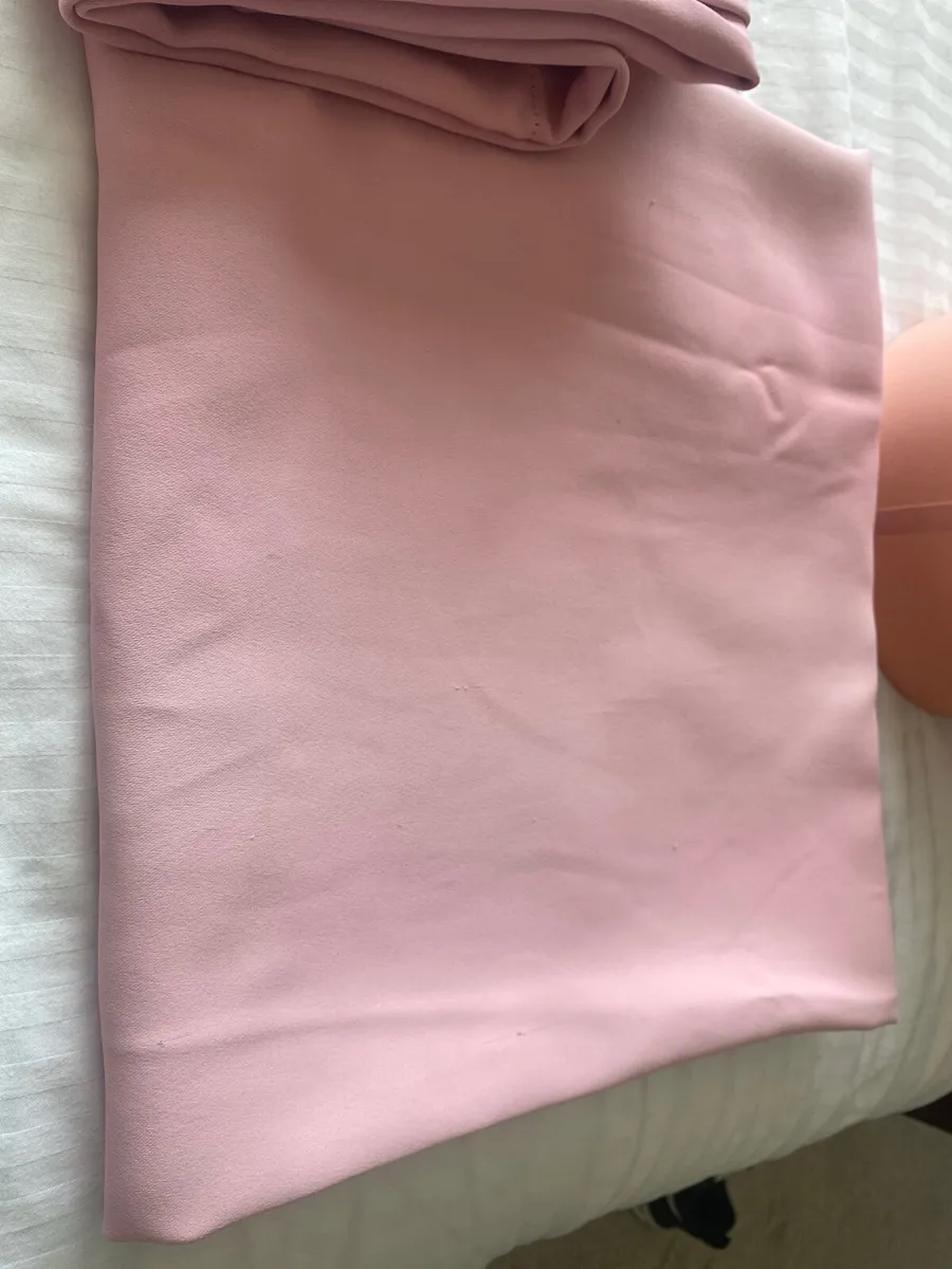 Pink bedroom short curtains and light shade - Image 3