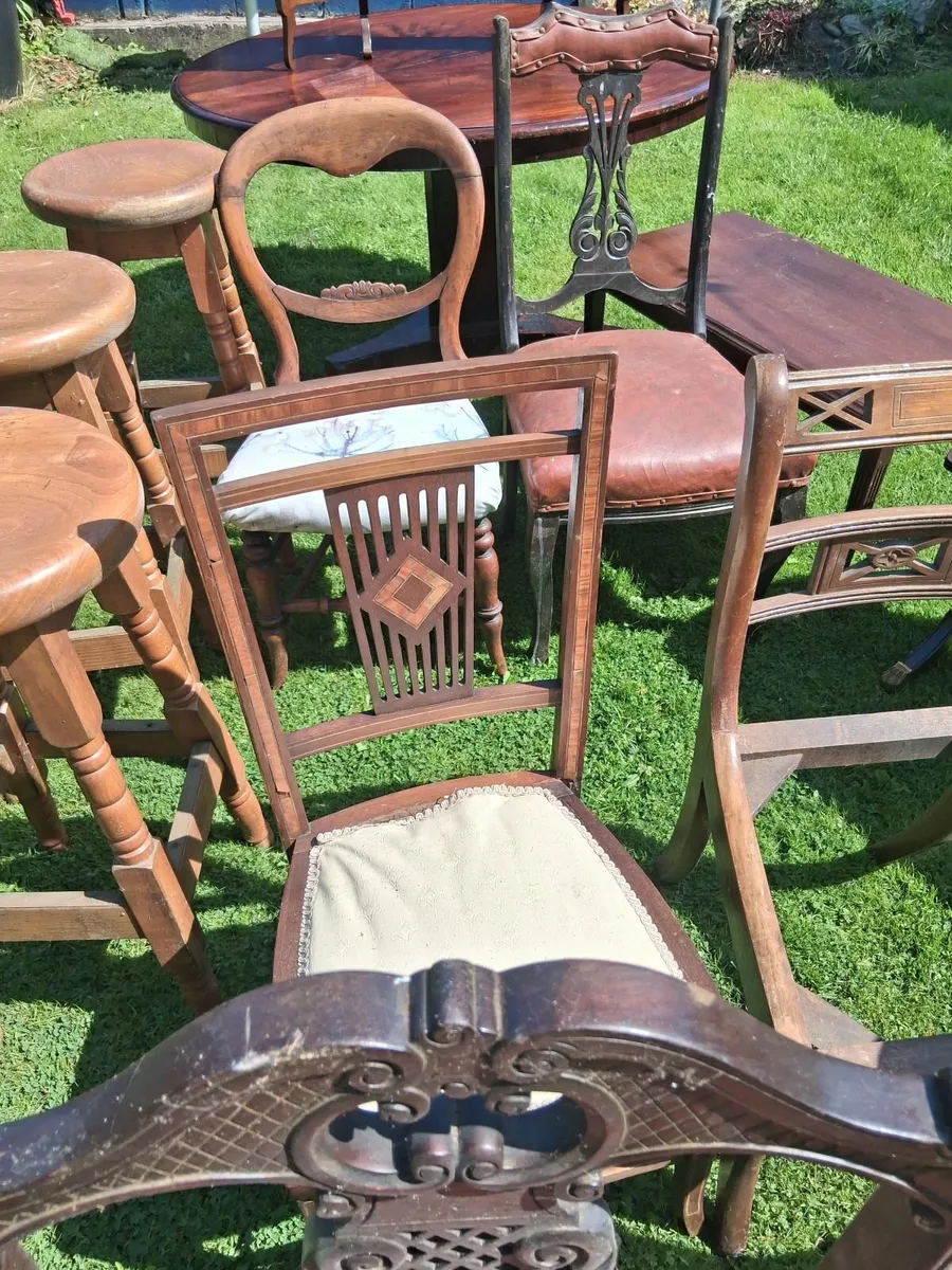 ANTIQUES - Image 2