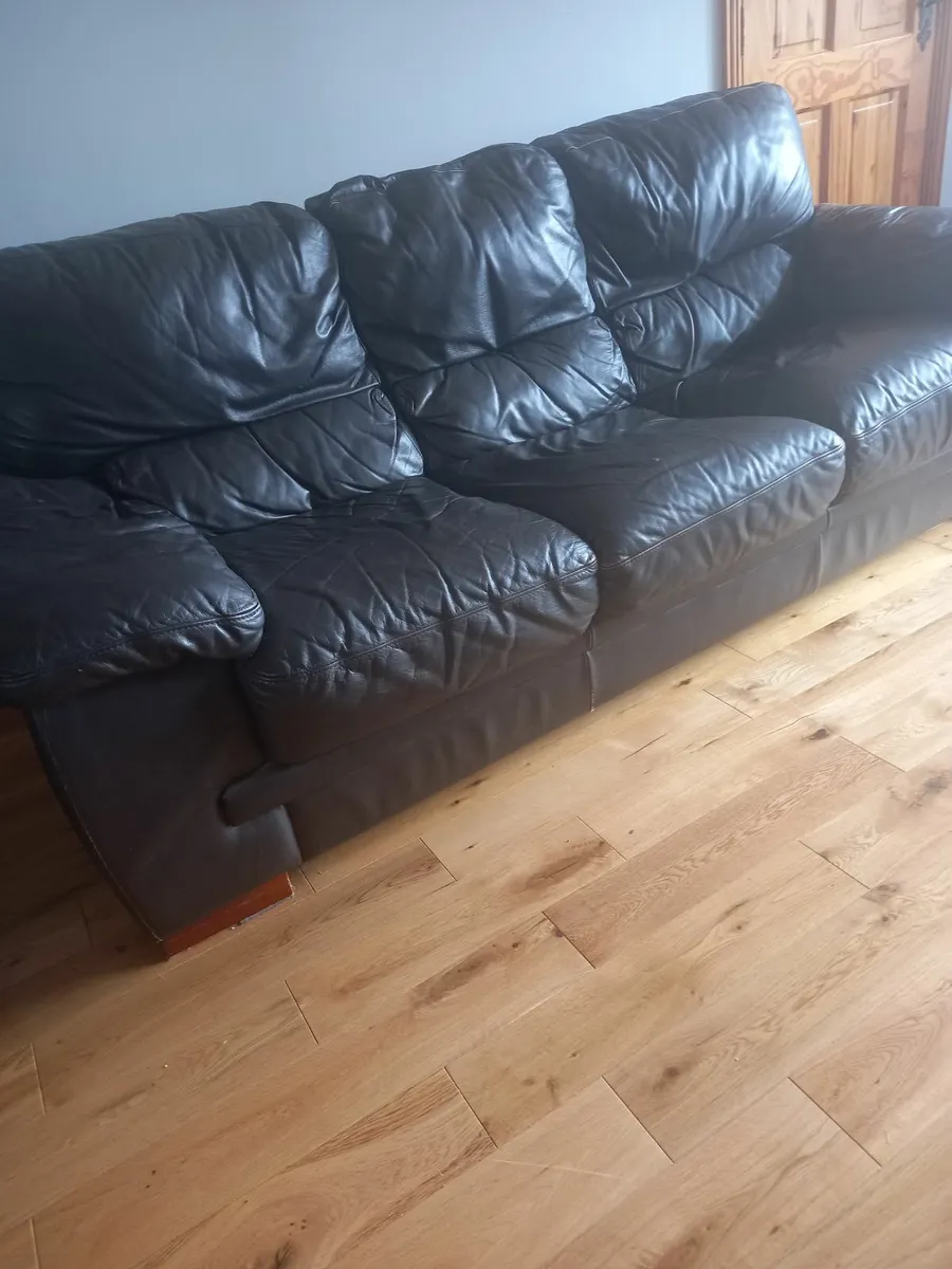 Black leather sofa's - Image 3