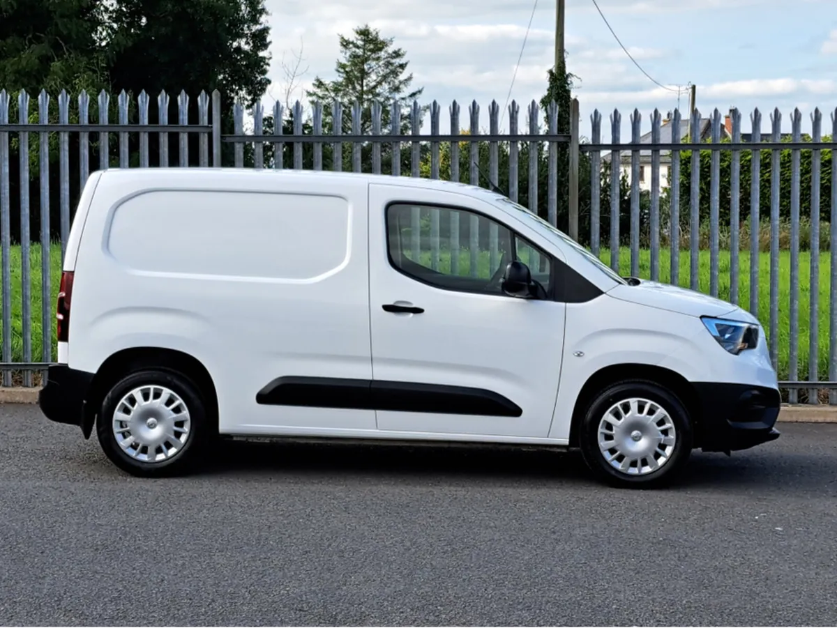 Opel Combo EDITION L1H1 1.5TD 100BHP **PLYLINED*RE - Image 2