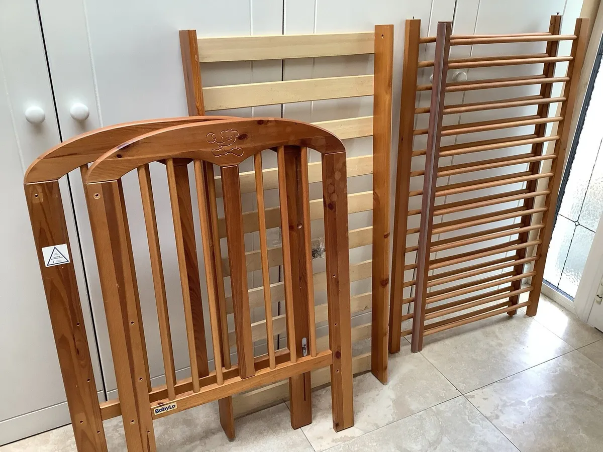 Cot - Image 1