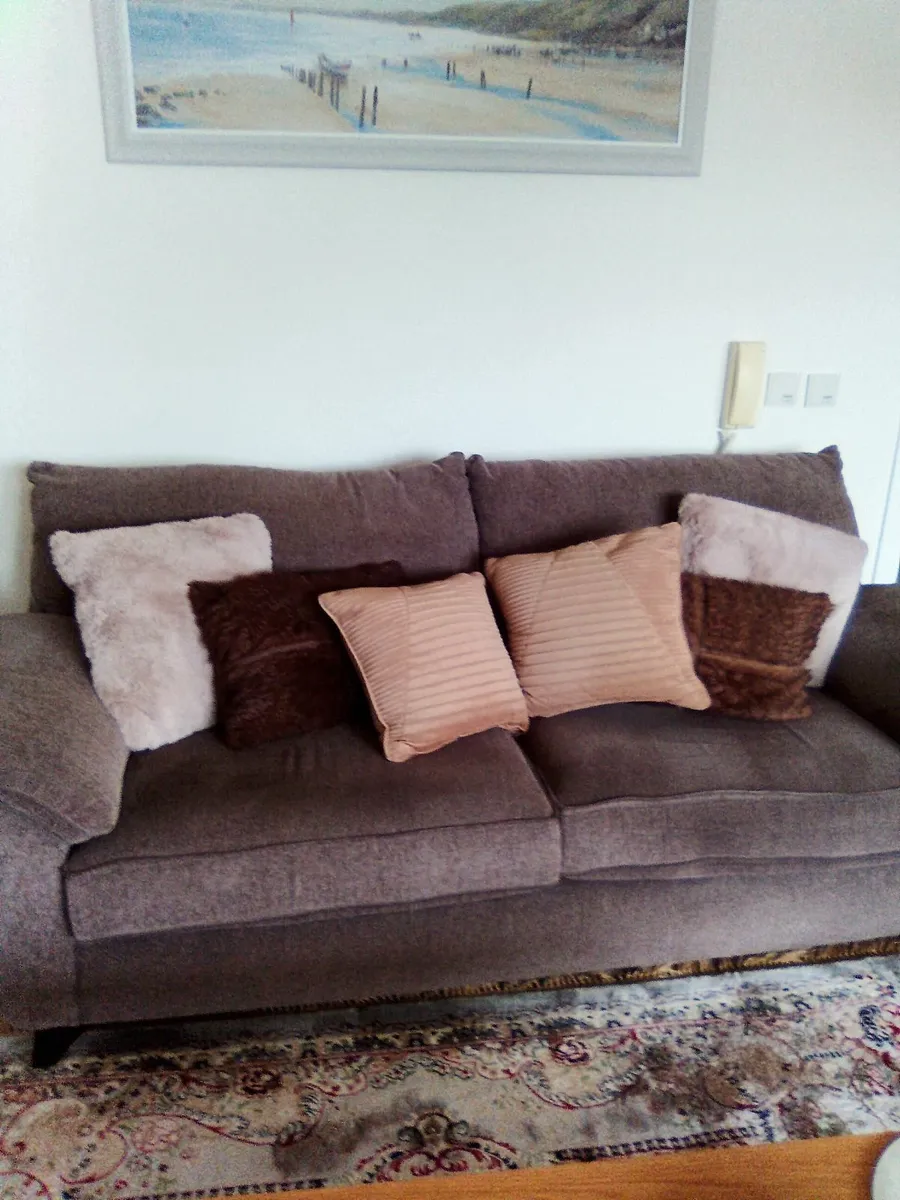 Sofa couch - Image 3