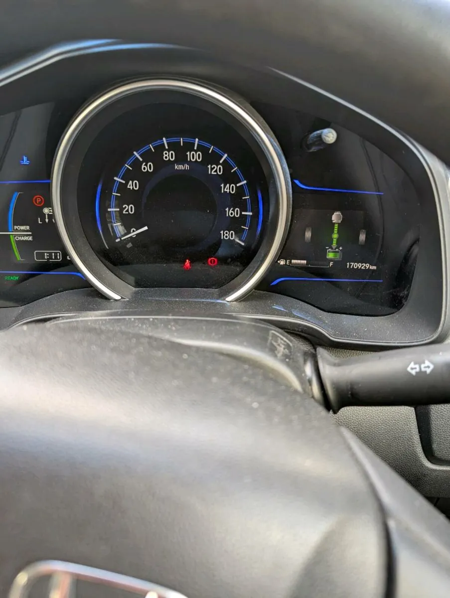 Honda Fit Hybrid 2013 - Image 3