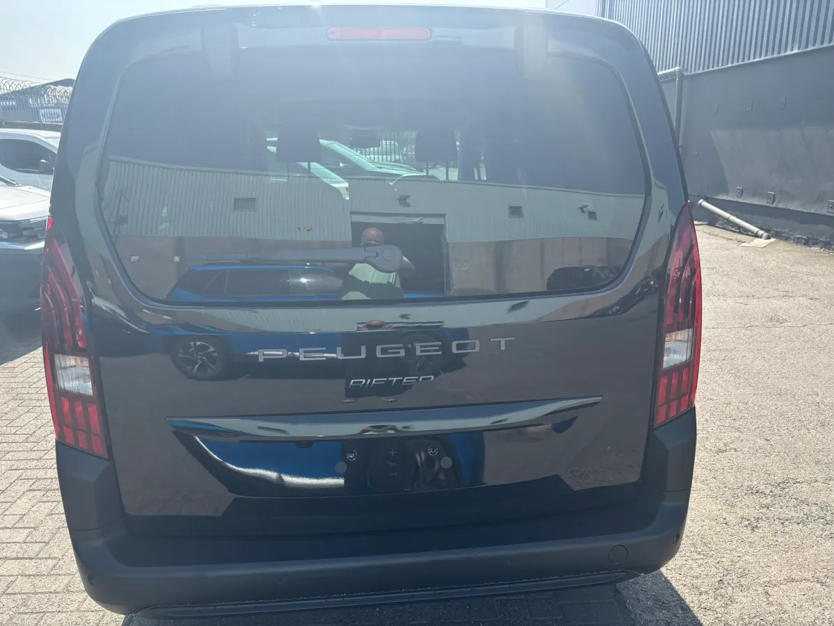2025 New Rifter Allure 1.5 diesel automatic - Image 3