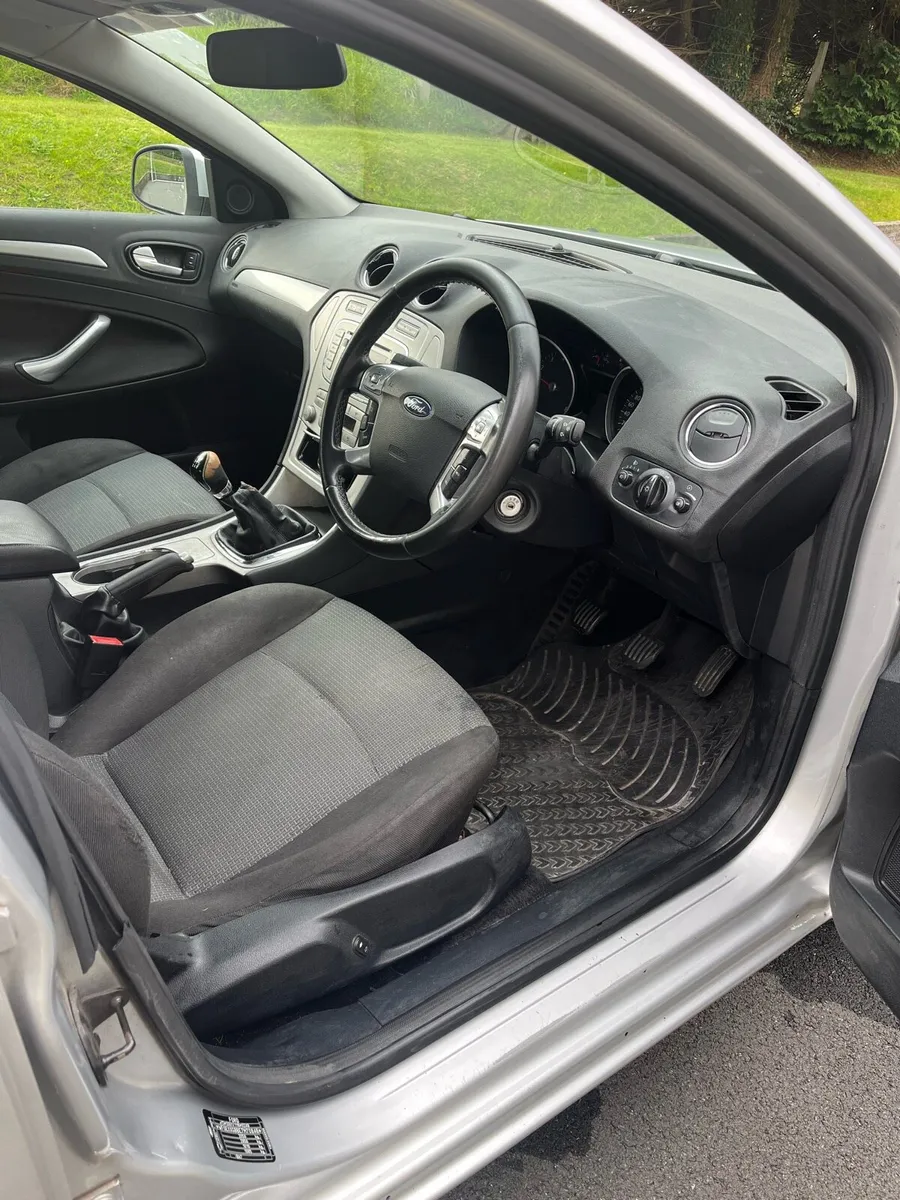 08 Ford Mondeo Hatchback - Image 3