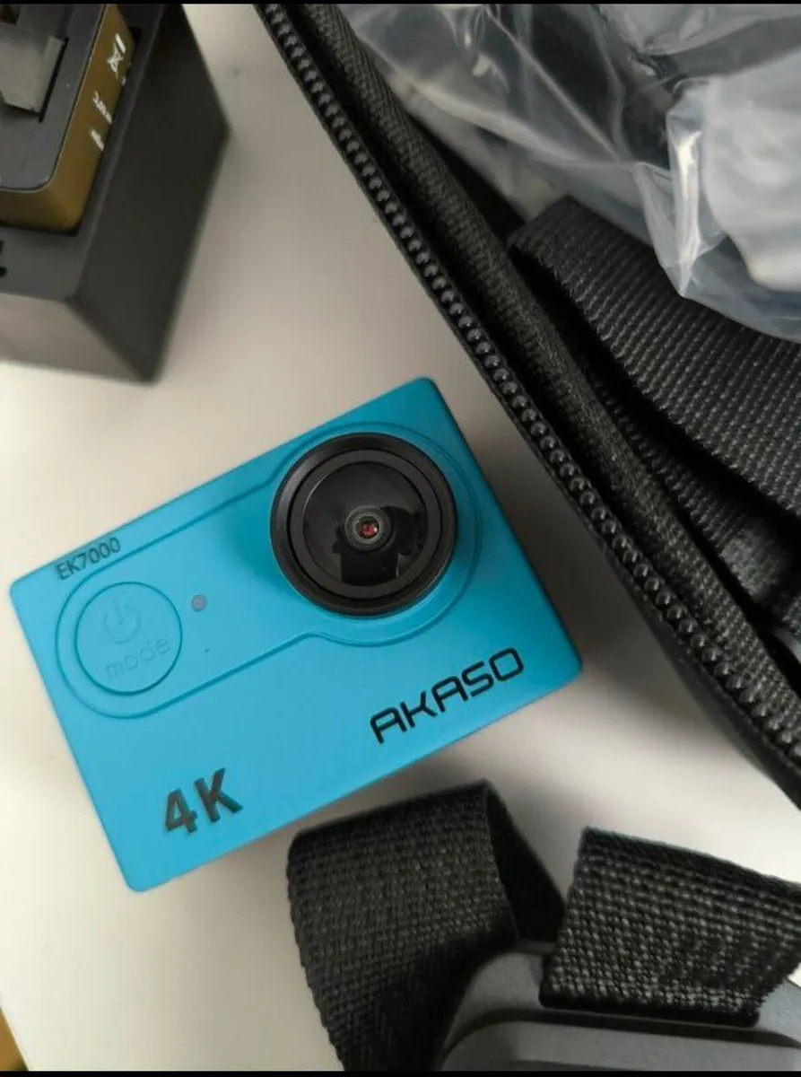 Akaso EK7000 4k action cam brand new + accessories - Image 1