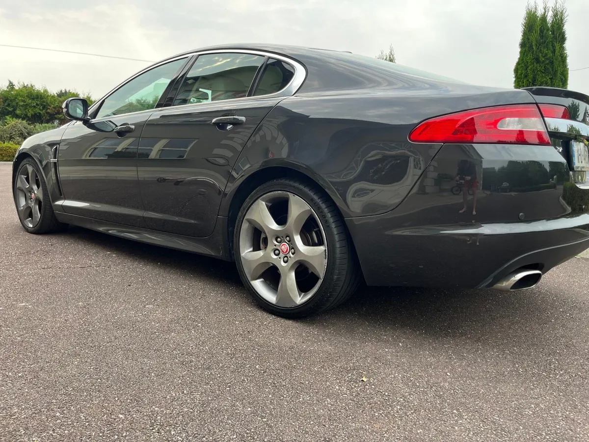 Jaguar XF 3.0d S premium luxury - Image 2