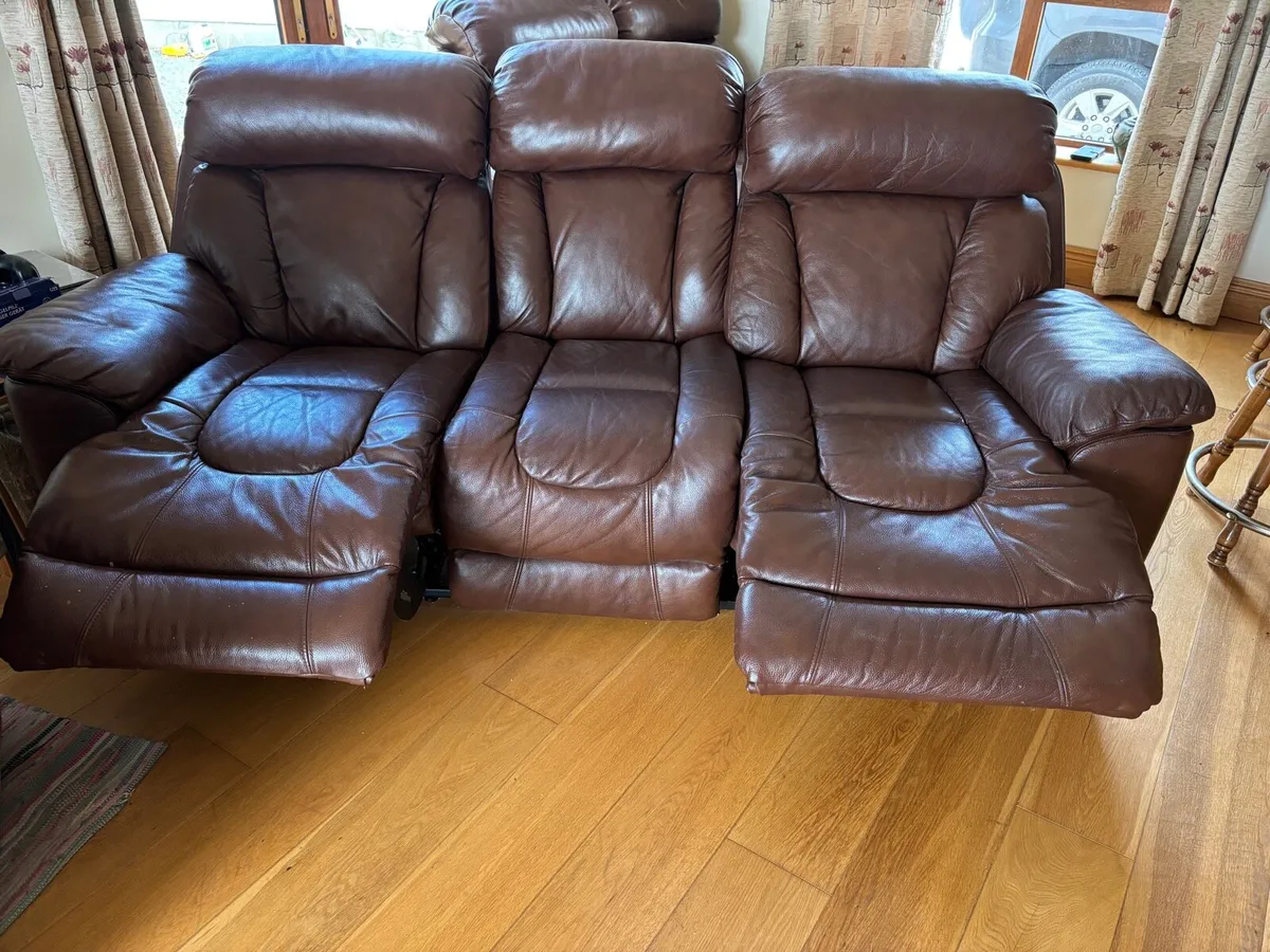 3 seater leather recliner sofa - Image 1