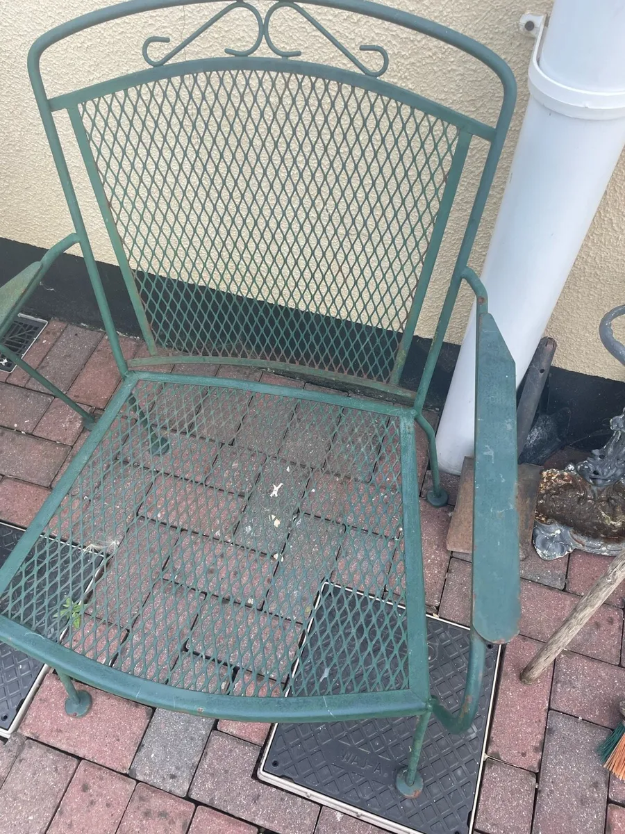 Cast Iron garden furniture - Image 1