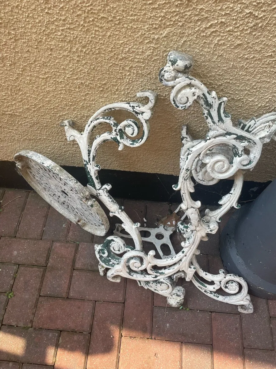 Cast Iron garden furniture - Image 3