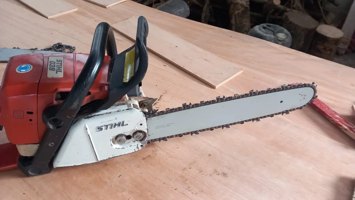 Chainsaw - Image 2