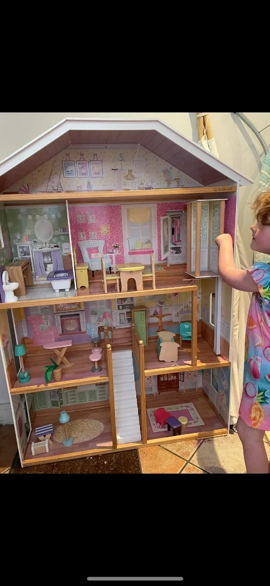 Dolls House - Image 1