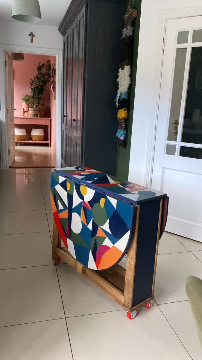 Various pieces for sale - Image 1