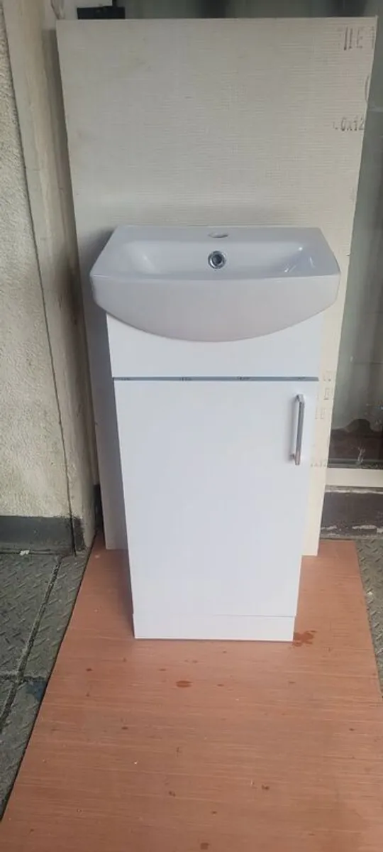 Bathroom sink with cabinet - Image 2