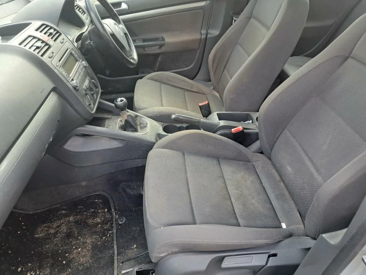 2006 golf - Image 4