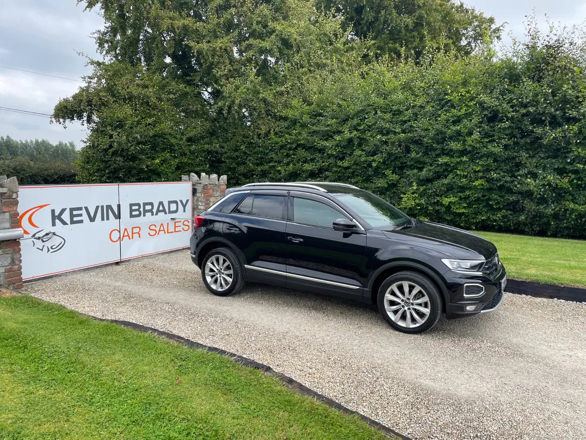 VOLKSWAGEN T-ROC 2.0 TDI DSG AUTO SPORT SUV/HATCH - Image 1