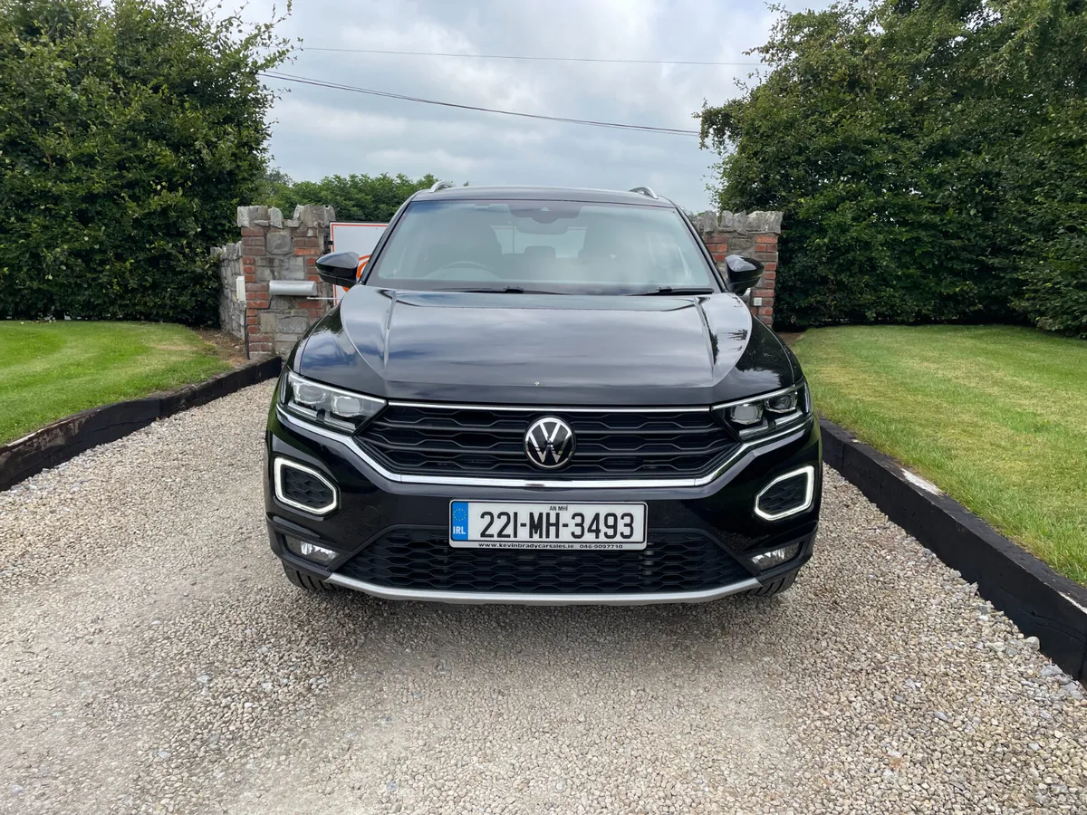 VOLKSWAGEN T-ROC 2.0 TDI DSG AUTO SPORT SUV/HATCH - Image 2